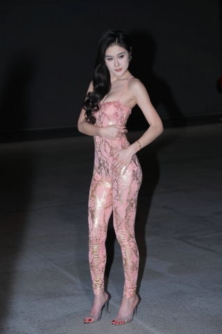 2026-J132-粉色连体瑜伽裤