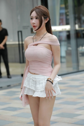 王炸街拍W108-搭讪短裙美女